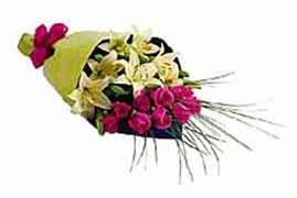 1 lilyum ve 7 g�lden buket   Ankara Sincan uluslararas� �i�ek g�nderme 