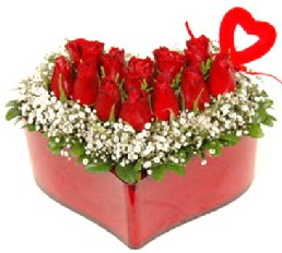 Kalp i�erisinde 9 k�rm�z� g�l kalp �ubuk  Ankara Sincan uluslararas� �i�ek g�nderme 