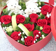 2 adet ay�c�k 9 k�rm�z� g�l kalp i�erisinde  cicek siparisi Ankara Sincan cicek , cicekci 