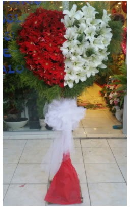 �zel �st� �zel kalp �i�ek tanzimi  Ankara Sincan �i�ek , �i�ek�i , �i�ek�ilik 